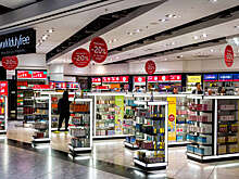 Repubblica: итальянского депутата Фассино заподозрили в краже духов из duty free