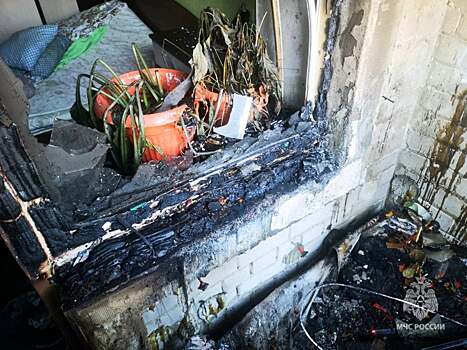 Соседи спасли семью саратовцев, в квартире которых начался пожар