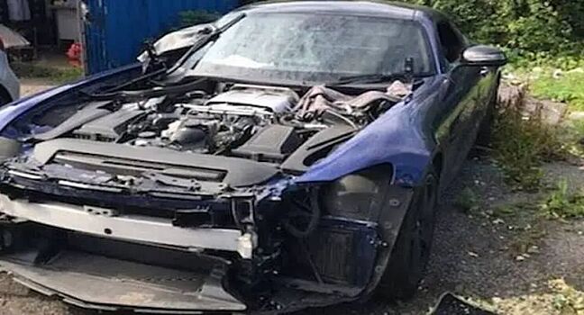 На платной парковке вандалы поработали над Mercedes за $150 000