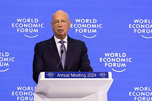 Глава Всемирного экономического форума в Давосе объявил об отставке