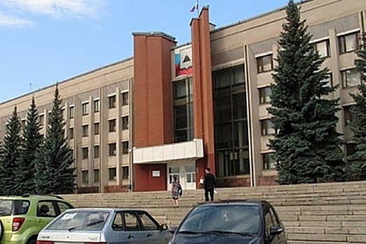 Россиянин пришел в городскую администрацию и умер