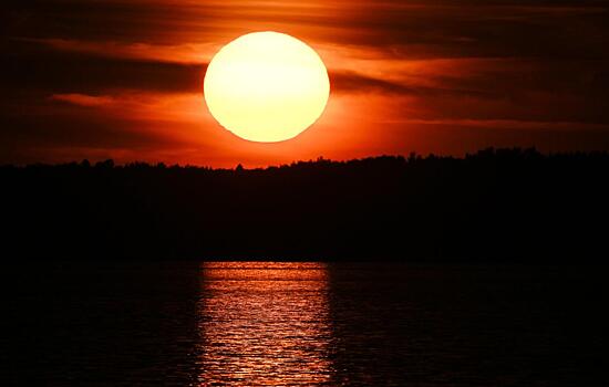 На Солнце ожидаются сильные вспышки