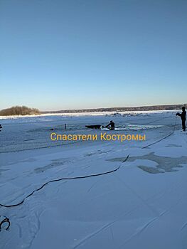 Три рыбака под Костромой провалились под лед и удивили своей наглостью спасателей