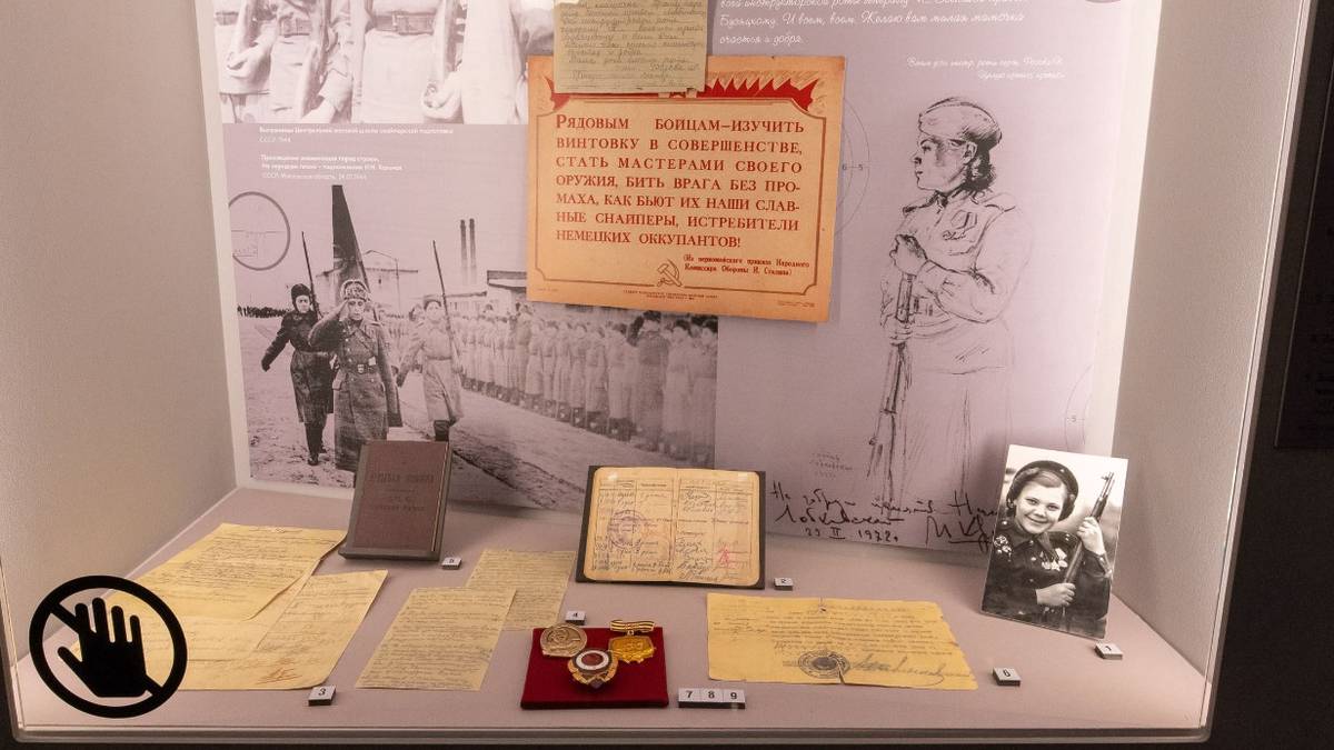 Выставка «Война: день за днем» о женщинах-снайперах открылась в Музее Победы