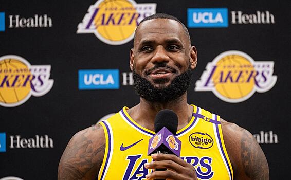 Оценены шансы 40-летнего Леброна Джеймса остаться в НБА еще на сезон