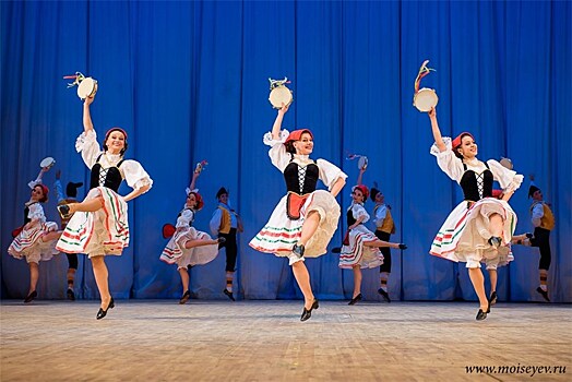 Концерт ансамбля Игоря Моисеева откроет фестиваль "Российские культурные сезоны"