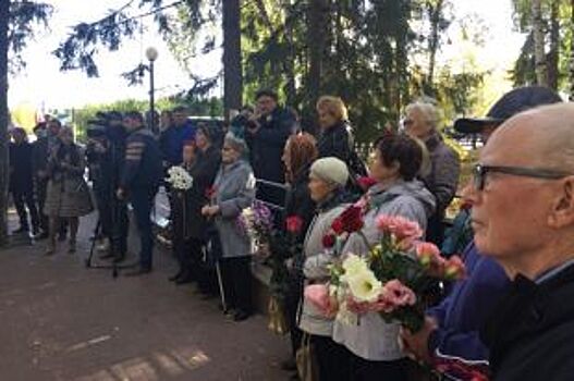 В Ханты-Мансийске открыли памятник жителям блокадного Ленинграда