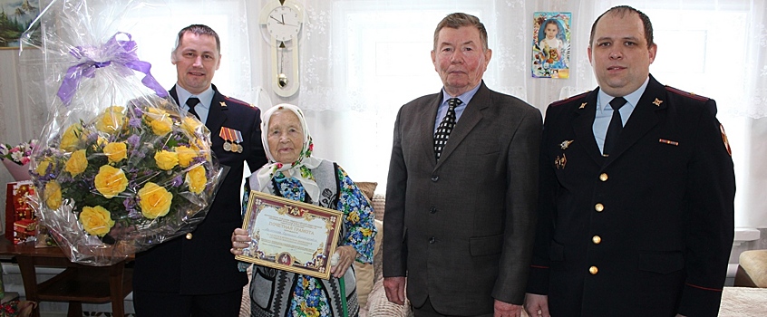 100-летний юбилей отметила ветеран Росгвардии в Удмуртии