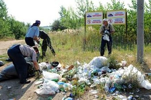 Пять тонн мусора вывезли балаковские атомщики с берегов водоема-охладителя