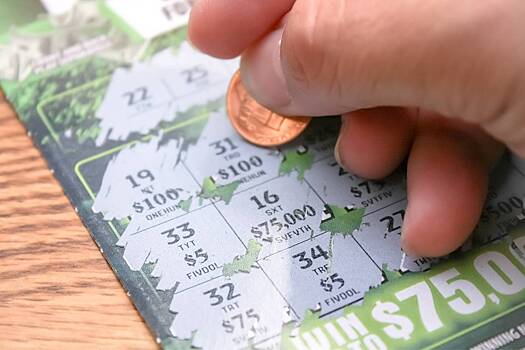 Мужчина купил отвергнутый другим покупателем лотерейный билет и выиграл