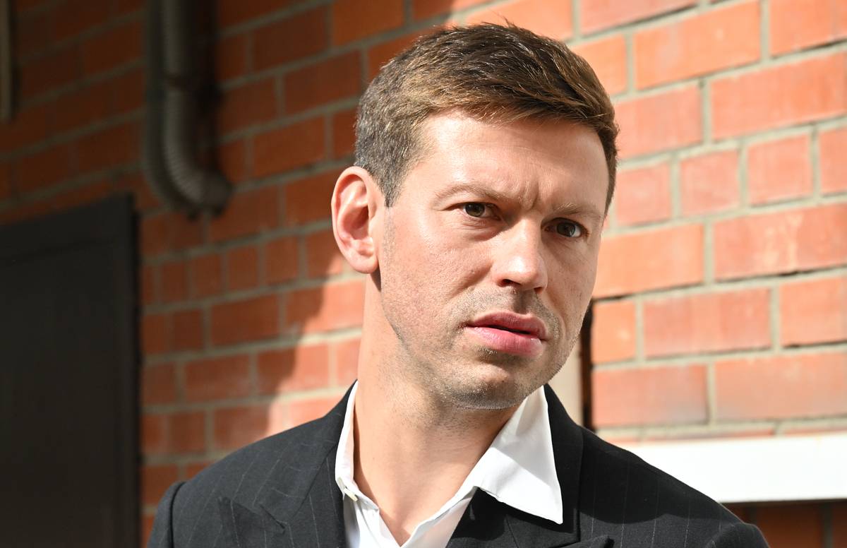 Смолов проиграл крупную сумму из-за ставки на Сафонова