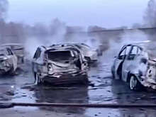 В сети появилось новое видео пробитых осколками авто на парковке "Мираторга"
