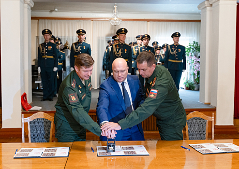 В Доме Офицеров ЛенВО прошла торжественная церемония гашения почтовых марок, посвящённых военным композиторам
