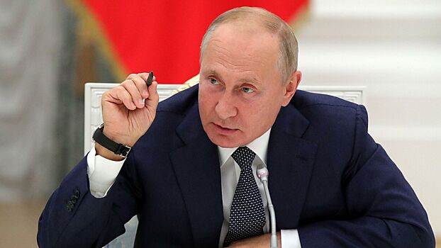 Путин назвал рабочий класс политической силой России