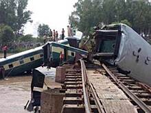 В Свердловской области вагоны грузового поезда сошли с рельсов