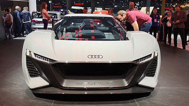 Audi представила клан автопилотируемых электрических новинок из серии AI