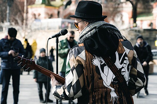 Площадки для выступлений уличных артистов появятся в 19 парках Москвы