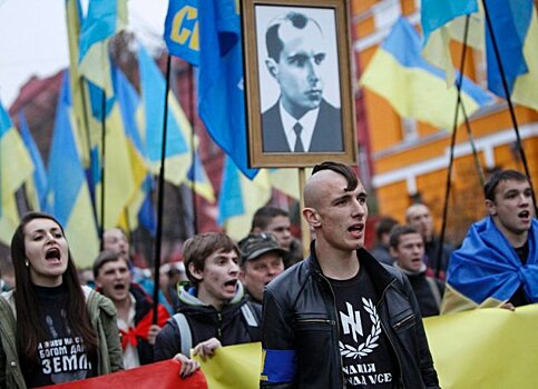 «Украина идёт в жопу, а не в Европу!» — депутат Рады об отказе отмечать 9 мая