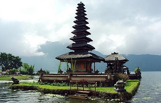 Бали попал в список мест, куда лучше не ездить