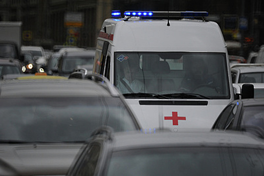 Один человек погиб в ДТП с двумя самосвалами в Подмосковье
