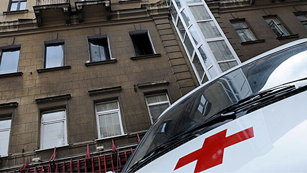 В Москве из окон соседних домов выпали дети
