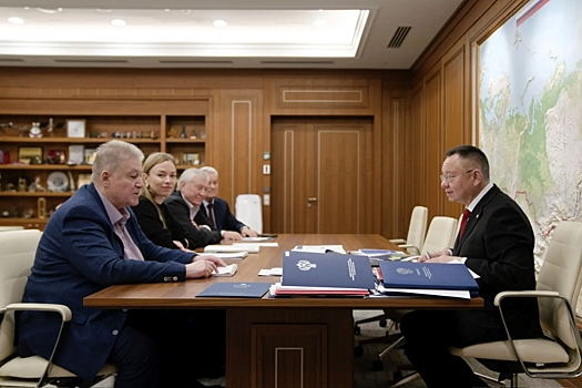 Модернизацию освещения общественных территорий обсудили в Минстрое