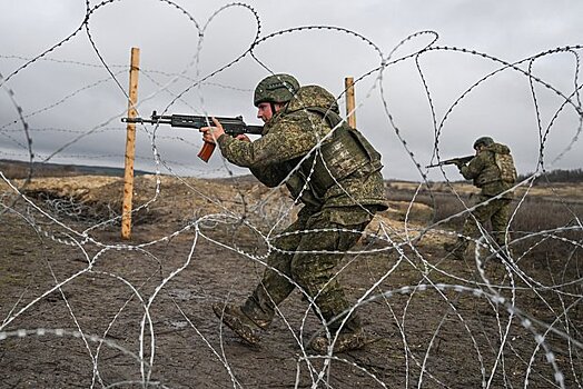 Российский боец уничтожил минировавших дорогу бойцов ВСУ