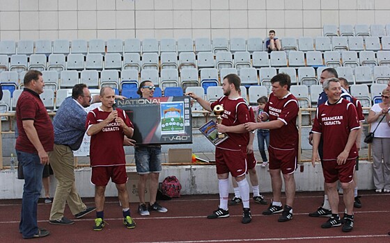 Чемпионат по мини-футболу среди рязанских театров выиграли ветераны спорта