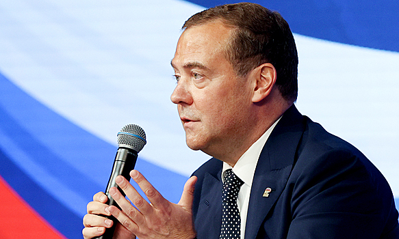 МИД Италии обеспокоили слова Медведева
