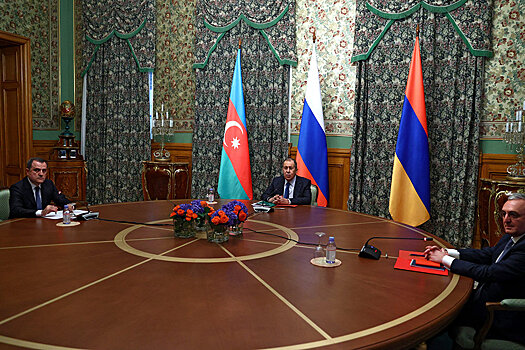 Ереван и Баку при посредничестве Москвы договорились о перемирии