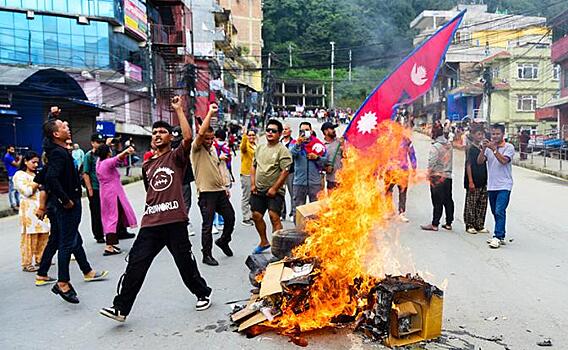Не пальцем деланная: Кто стоит за «зумерской революцией» в Непале