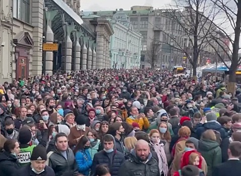 В крупных городах России прошли несогласованные с властями акции протеста