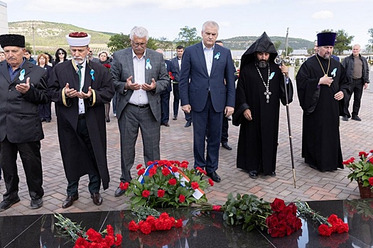 В Крыму почтили память депортированных народов