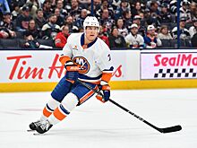 Фридман заявил об интересе клубов НХЛ к российскому форварду «Айлендерс» Цыплакову