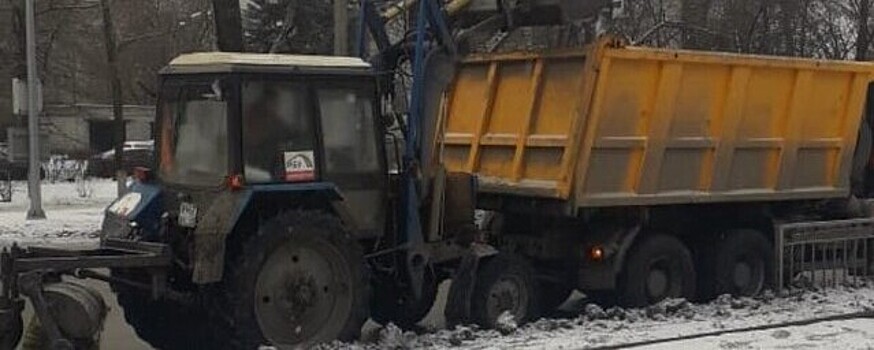В Ульяновске весь день 25 ноября будут устранять последствия ледяного дождя