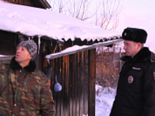 В Томской области участковый уполномоченный вынес пенсионерку из горящего дома