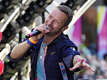 Солист Coldplay спас маленького фаната во время концерта