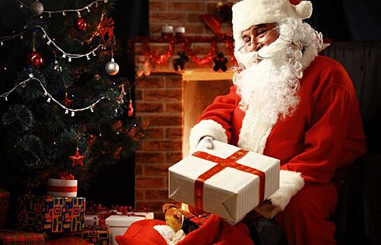 Власти Курганской области начали раздавать новогодние подарки