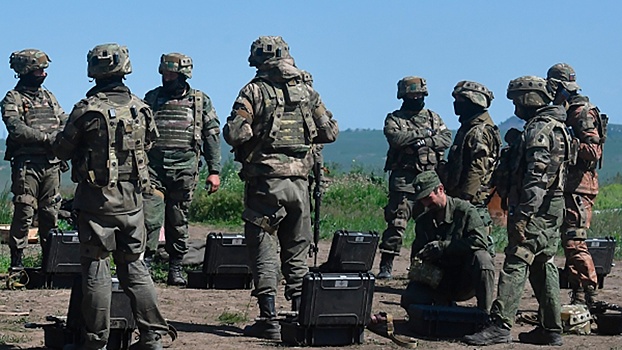 Военным и силовикам повысили оклады