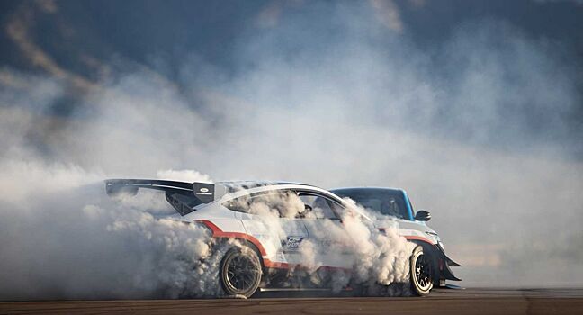 Кен Блок показал свой дрифт на Ford Mustang Mach-E 1400