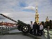 Полуденный выстрел из пушки со стен Нарышкина бастиона Петропавловской крепости посвятили первым курсантам Университета ФСИН России