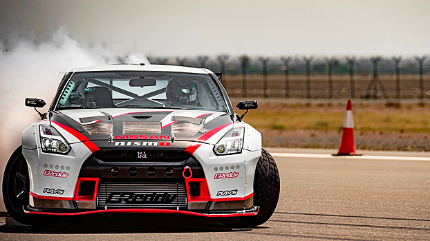 Nissan GT-R установил мировой рекорд по дрифту