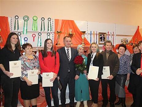 В Красном Яру прошел районный бал олимпийцев