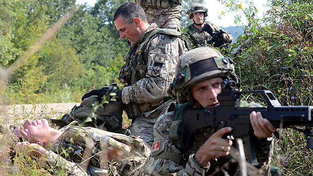 Армия Черногории: летом будет в НАТО