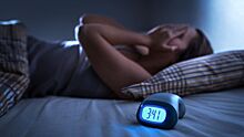 Сомнолог предупредил об опасных последствиях ночных пробуждений