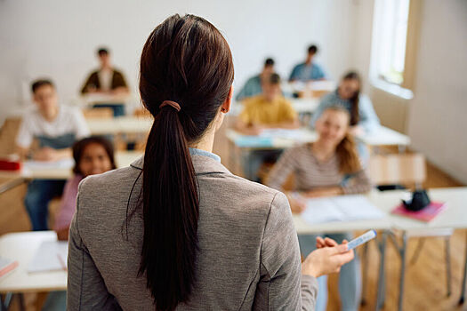 В Госдуме предложили привлечь студентов вузов к преподаванию в колледжах