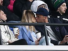 Глушаков показал, как проводит время с женой Ксенией Коваленко и дочкой на батутах