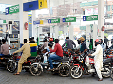 Отказ России в скидке на нефть для Пакистана объяснили