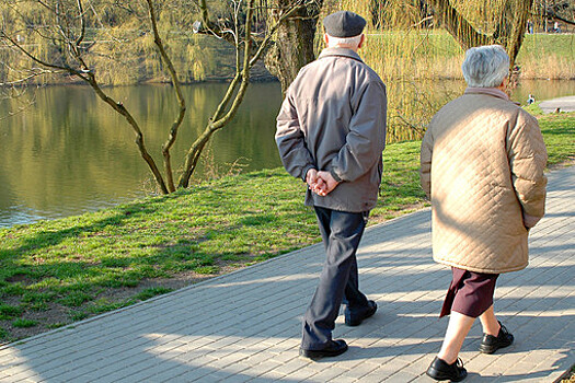 BMJ: ходьба и гольф улучшают когнитивные способности пожилых