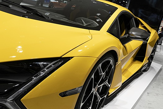 В России начались продажи Lamborghini Revuelto 2024 года